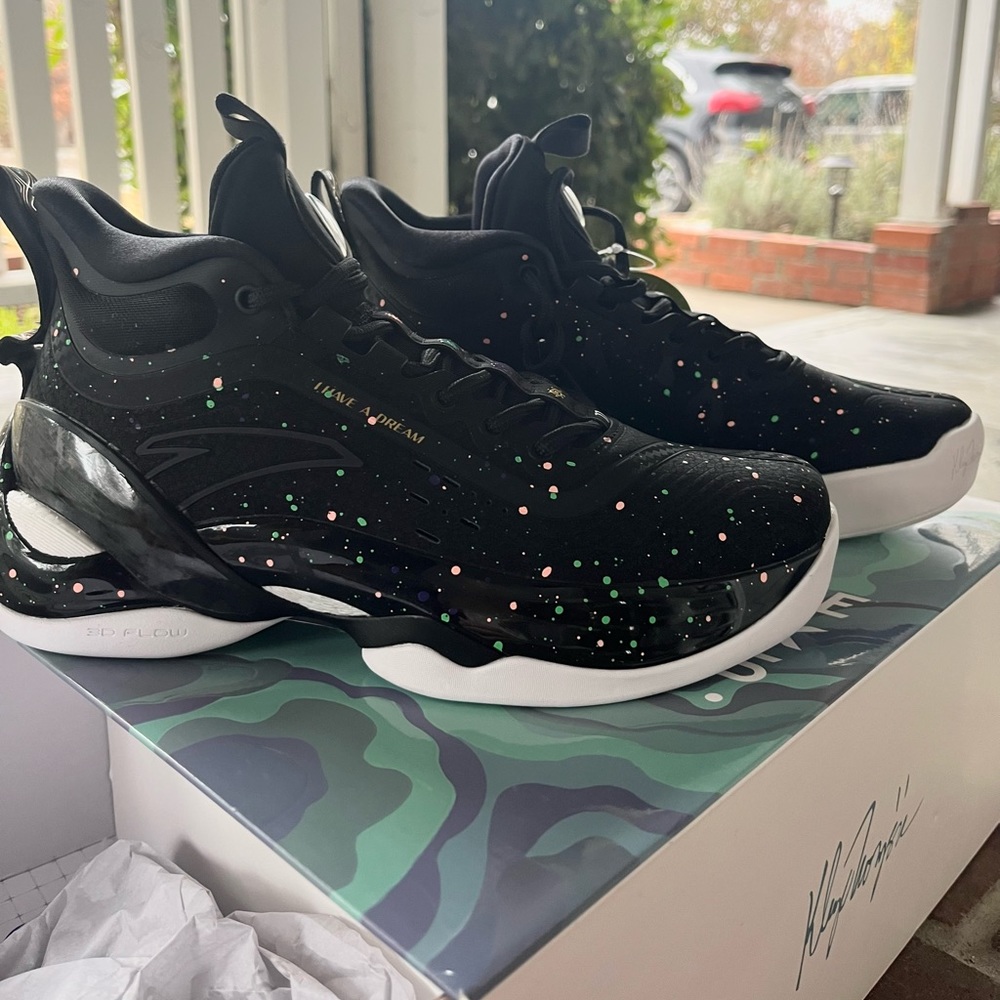 Klay Thompson Basketball Shoes!!
